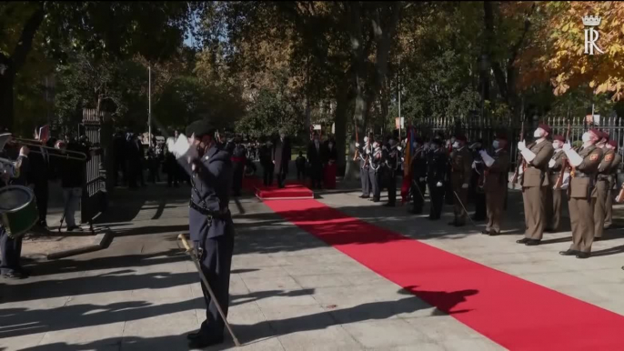 Mattarella a Madrid, deposta una corona al Monumento ai caduti