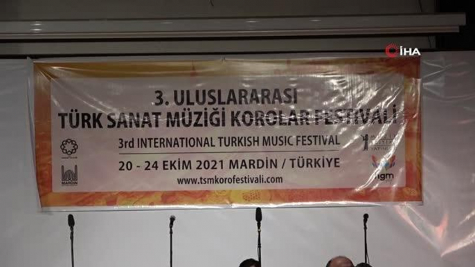 Mardin'de Sanat Müziği Korolar Festivali'nde Nilüfer Kadın Korosu sahne aldı