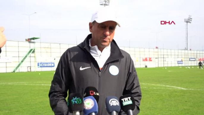 SPOR Hamzaoğlu: Sezon sonuna kadar bıçak sırtında gideceğiz