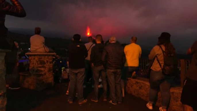 Vuelos cancelados y ferris llenos para salir de La Palma tras el puente