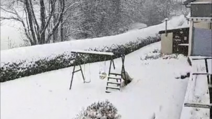 Neige  Noël  Montagnes du Jura ☃❄ Foncine-le-Haut. Location vacances hiver en gîtes chez Gitedujura.com