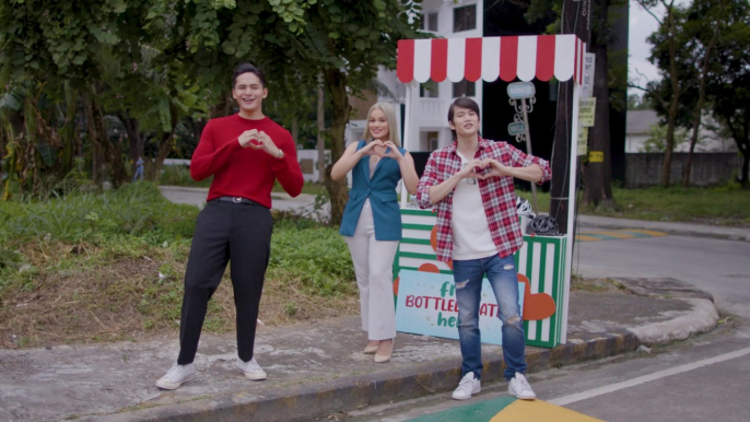 Love Together, Hope Together: Ruru Madrid, Yasmien Kurdi and Gil Cuerva, may pa-treat sa bikers! | GMA Christmas Station ID 2021