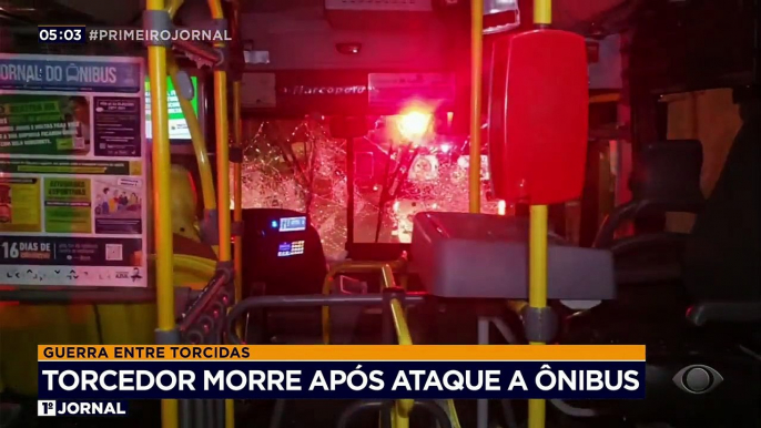 A polícia confirmou a morte de um torcedor de 20 anos em Belo Horizonte. A vítima fazia parte de uma torcida organizada do Atlético-MG e estava no ônibus que foi atacado por um grupo de cruzeirenses.