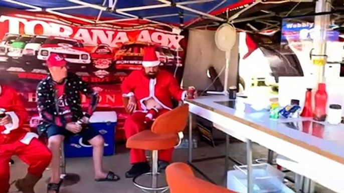 Spectators gather for the Bathurst 1000