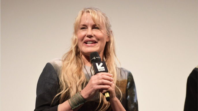 VOICI : Daryl Hannah a 61 ans : que devient l'actrice de Kill Bill ?