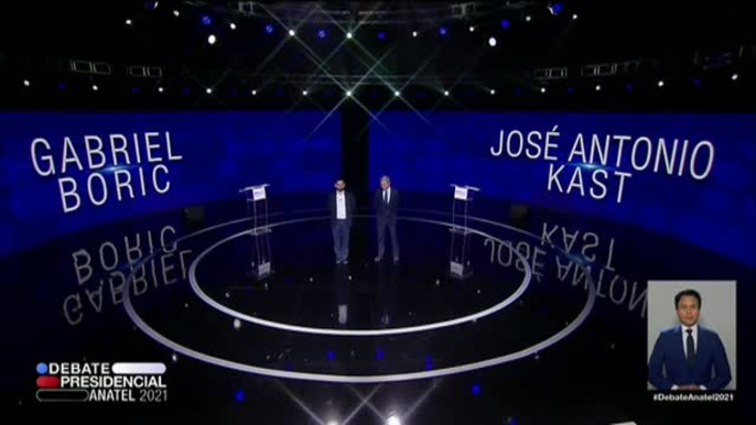 Los candidatos a la presidencia de Chile debaten a pocos dias de las elecciones