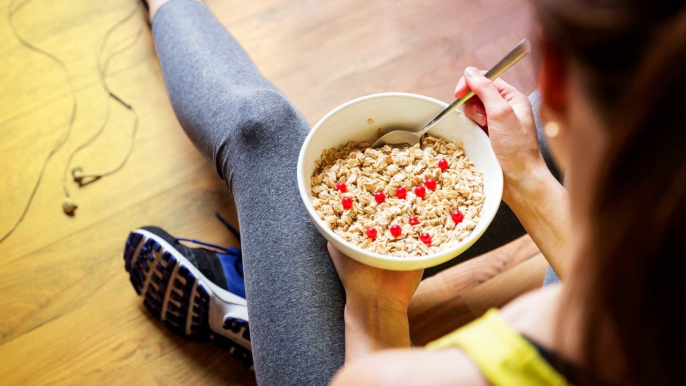 6 of the Best Foods to Eat When You're Exercising More, According to Dietitians