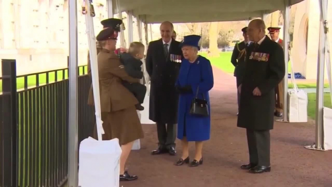 FEMME ACTUELLE - Quand la Reine d'Angleterre effraie un petit garçon