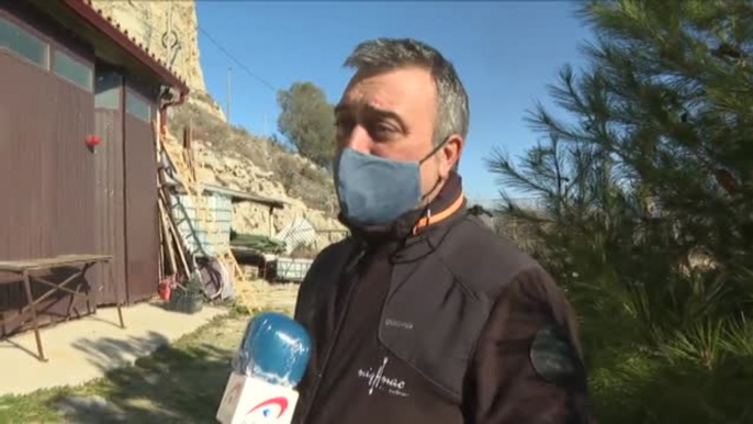 Los vecinos de Gerb en Lérida viven en vilo porque sus casas están debajo de una montaña agrietada