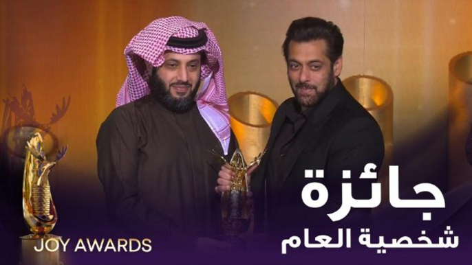 سلمان خان يحصل على جائزة شخصية العام في حفل توزيع جوائز #JoyAwards