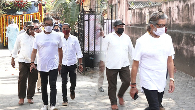 Bappi Lahiri Funeral पर पहुंचे Shakti Kapoor |Shakti Kapoor Reached Bappi Lahiri Cremation |Boldsky