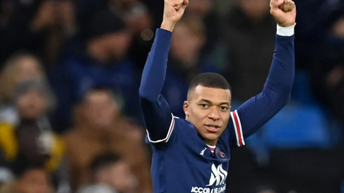 Kylian Mbappé : l'énorme cadeau reçu par Emma Smet pour la Saint-Valentin, offert par l'attaquant ?