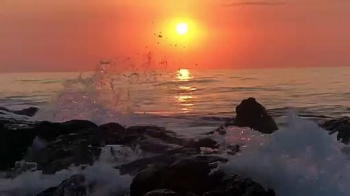 Relaxing Sunset Music, Waves ocean sounds, video 4k nature