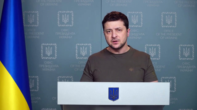 Dans une vidéo, le président ukrainien Volodymyr Zelensky accuse Moscou de chercher à "effacer" l'Ukraine et son histoire - VIDEO