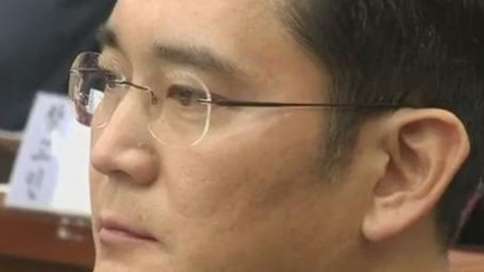 Samsung boss awaits judge's call on his arrest