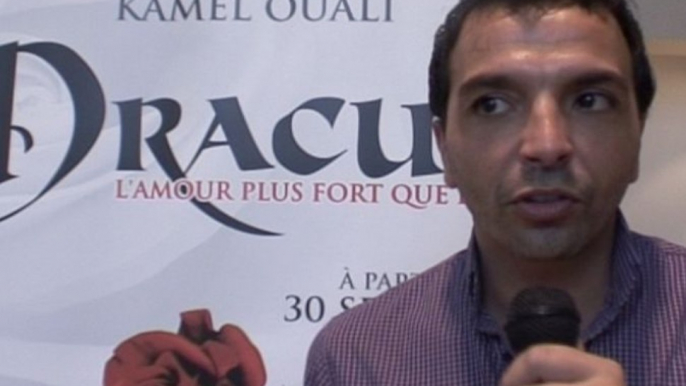 Vidéo : rencontre avec le casting Dracula, la nouvelle comédie musicale de Kamel Ouali !