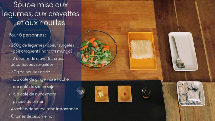 Soupe miso aux légumes, crevettes et nouilles