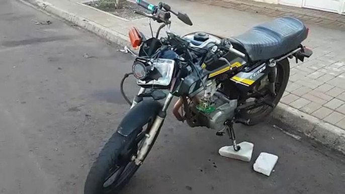 Jovem fica ferido após colisão envolvendo carro e motocicleta