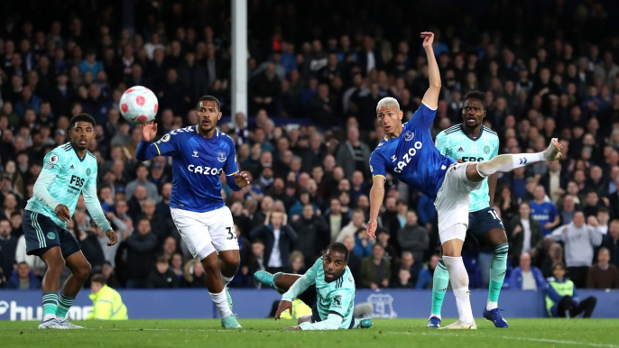 Everton 1-1 Leicester: Toffees move four points clear of relegation zone