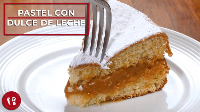 Pastel relleno de dulce de leche | Receta fácil internacional | Directo al Paladar México