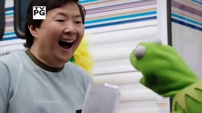 The Muppets - TEASER VO "Kermit est distrait"