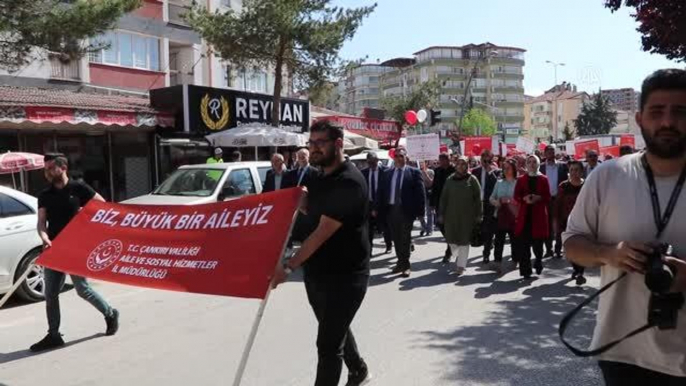 "Biz Büyük Bir Aileyiz" yürüyüşü yapıldı