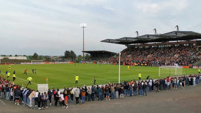 Saison 2021-2022 - Stade Lavallois champion de National - envahissement terrain