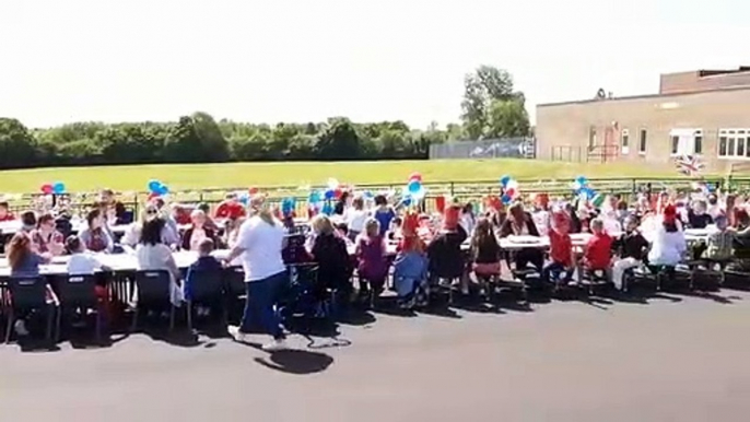 Sunderland Echo News - Sunderland children sing national anthem at traditional street party celebrating Queen's Platinum Jubilee