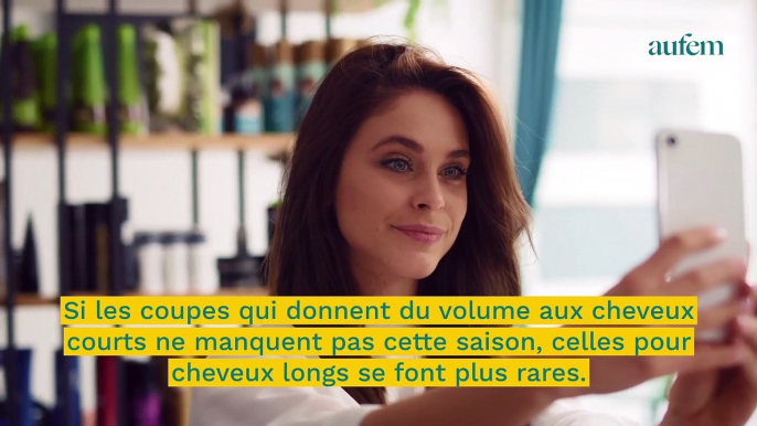 Voici la coupe de cheveux est parfaite pour donner du volume aux cheveux longs