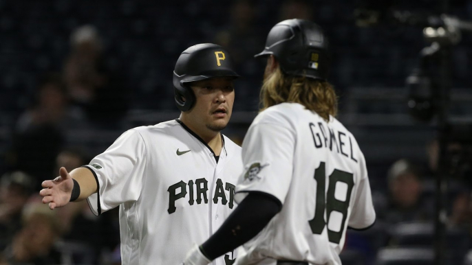 Yankees Fall To Pirates In Series Opener