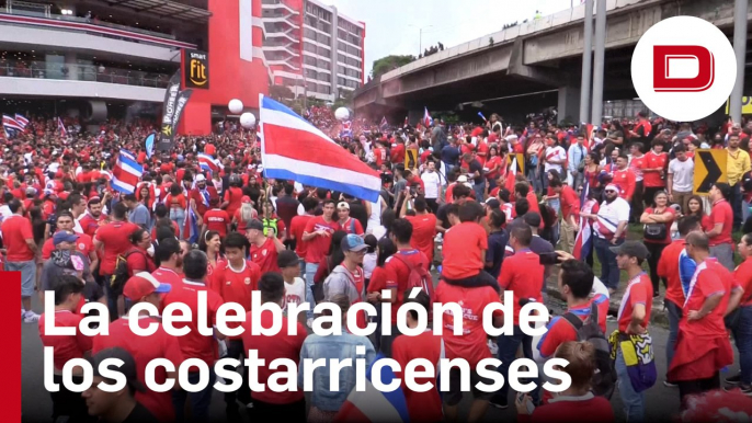 Costarricenses celebran el pase de su selección al Mundial de Fútbol de Catar 2022