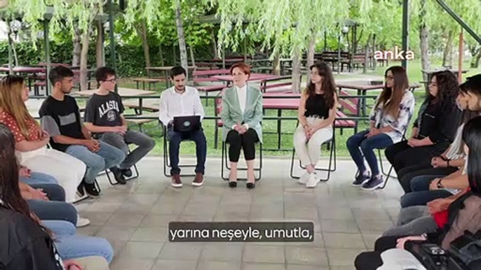 Gençler, Meral Akşener'e dert yandı "Evi yanmış insanlara çay atan insan bunu bilmez"