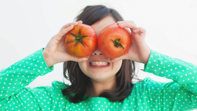 Tomatenflecken entfernen: Das sind die besten Hausmittel