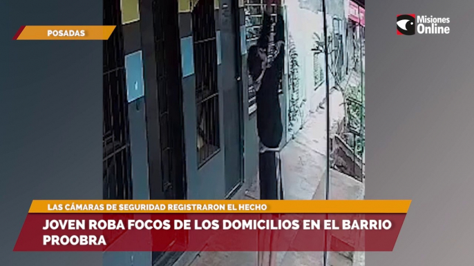 Joven roba focos de los domicilios en el barrio Proobra