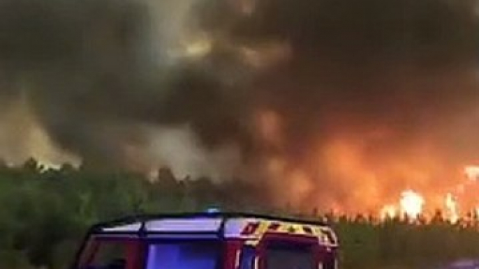 Incendie en Gironde - Regardez les images impressionnantes des pompiers qui ont lutté ces dernières heures contre les feux de forêt - VIDEO