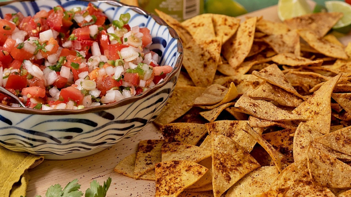 How to Make Baked Tortilla Chips