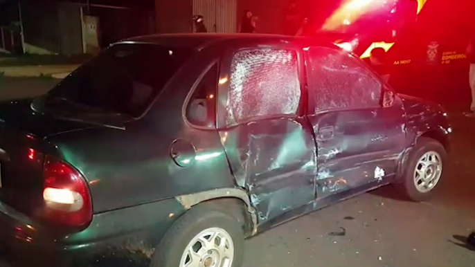 Forte colisão entre ônibus do transporte coletivo e automóvel deixa pessoas feridas no Bairro Brasília