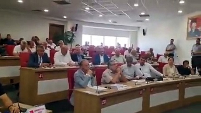 AK Partili isimden ''pes'' dedirten sözler: ''Herkesin havuzu var zaten!''