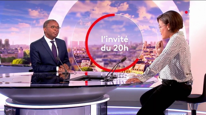 Le ministre de l'Éducation nationale, Pap Ndiaye, a confirmé hier soir sur France 2 que certains enseignants n'auront eu que 4 jours de formations : "On parle ici de 3000 enseignants contractuels nouveaux"