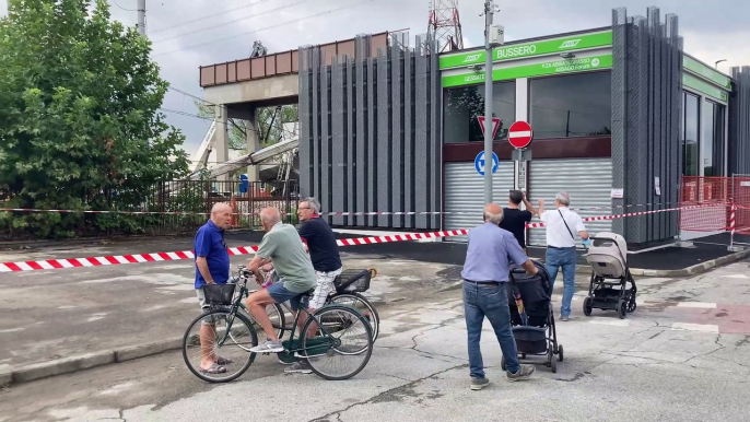 Gru crolla sui binari della metropolitana, circolazione sospesa tra Cernusco e Gessate