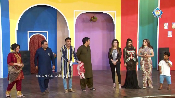 Naseem Vicky and Feroza Ali _ Fia Khan _ Stage Drama 2022 _ Comedy Clip 2022 _ Punjabi Stage Drama