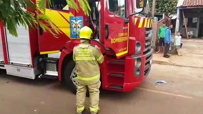 Explosão em televisão causa incêndio em residência no Bairro Interlagos