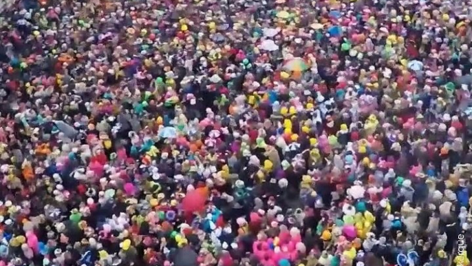 Fêtes de Bayonne, carnaval de Dunkerque, festival interceltique... revivez ces fêtes populaires qui nous manquent