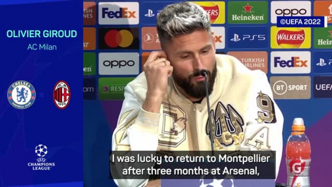 Olivier Giroud funnily forgets he is speaking in Italian