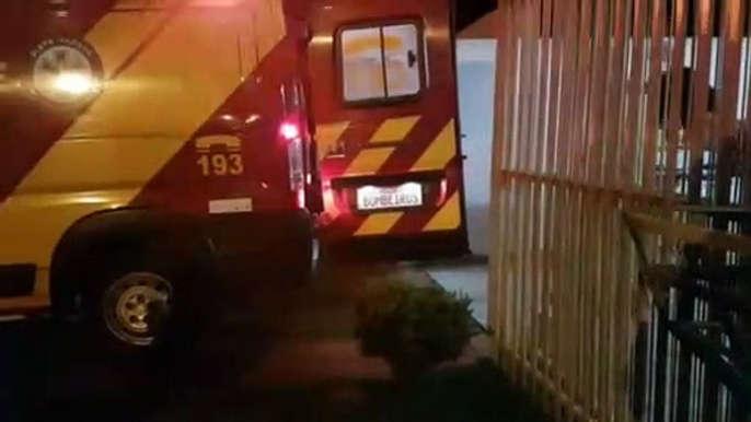 Idosa sofre suspeita de fratura na perna após cair em residência na Vila Tolentino