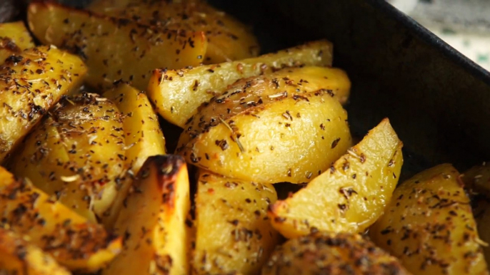 How to Make Oven-Roasted Greek Potatoes