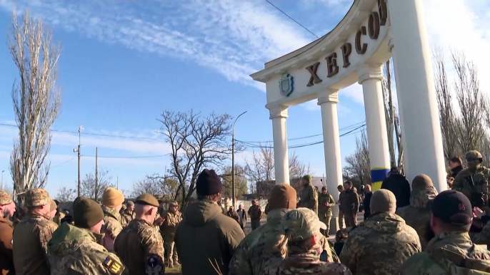 Zelensky a Kherson: "Impossibile uccidere l'Ucraina". Stoltenberg: "Dobbiamo mantenere la rotta"