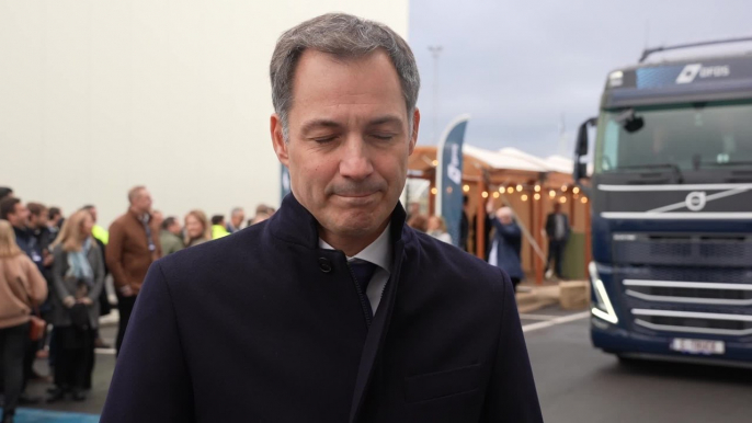 Missile en Pologne: le Premier ministre De Croo appelle à la retenue