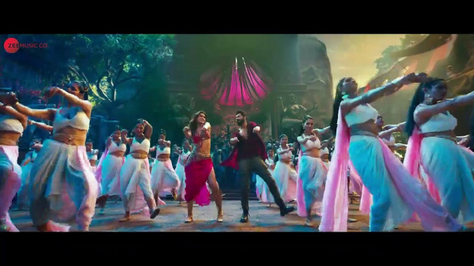 Thumkeshwari - Bhediya _ Varun Dhawan, Kriti S, Shraddha K _ Sachin-Jigar,Rashme