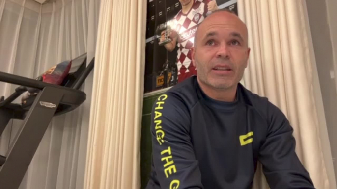 Iniesta sobre los pitos a Piqué y Busquets en el Camp Nou